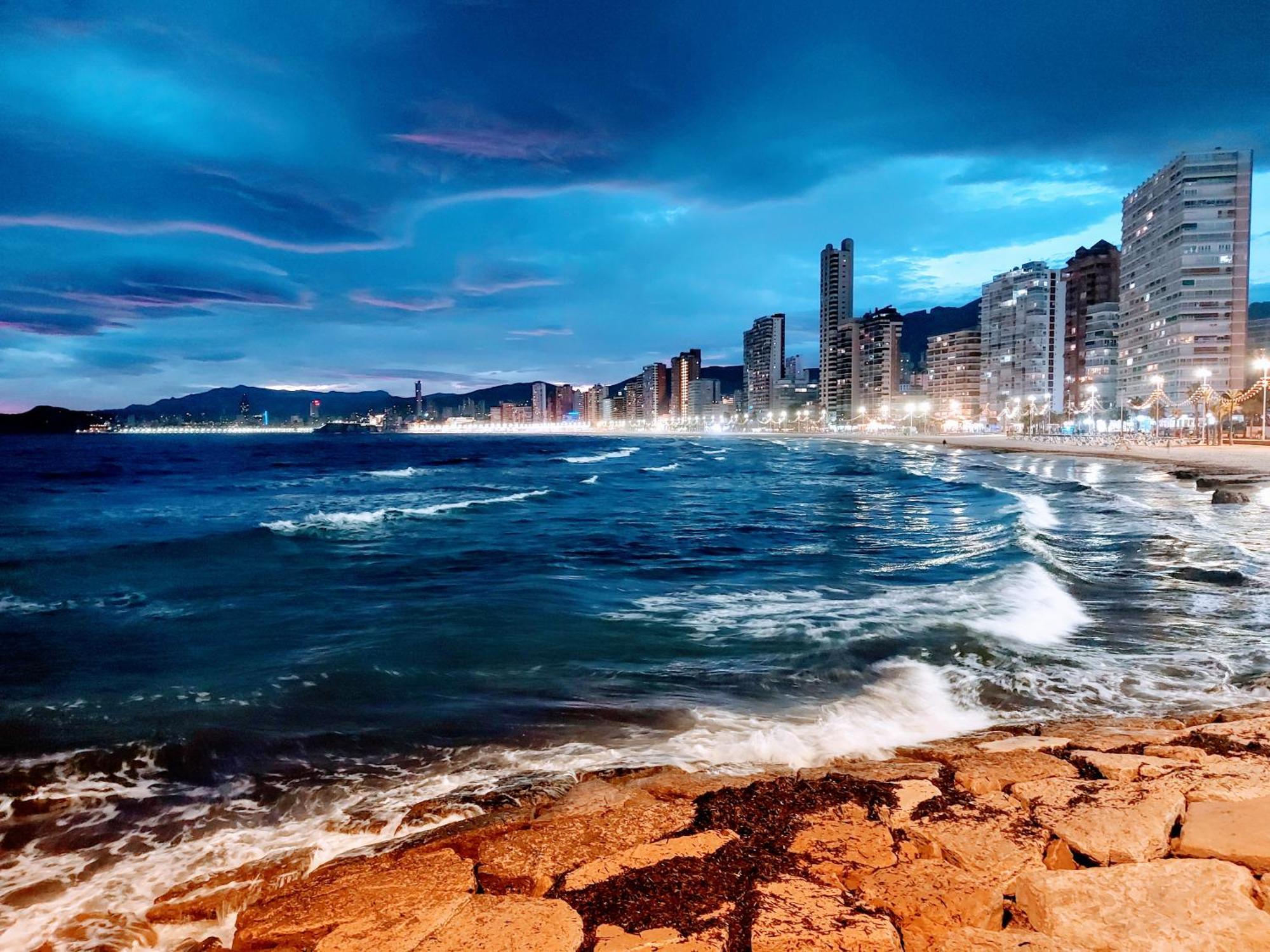 Blue Sky Apartment Benidorm Buitenkant foto