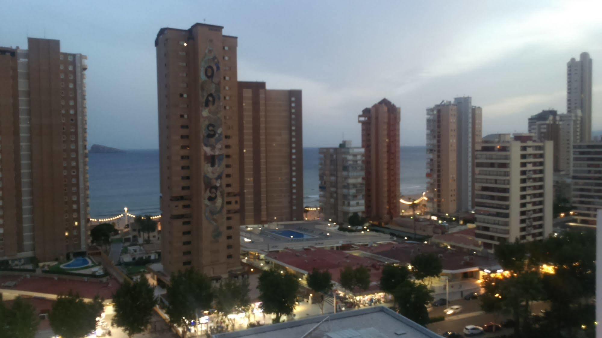 Blue Sky Apartment Benidorm Buitenkant foto