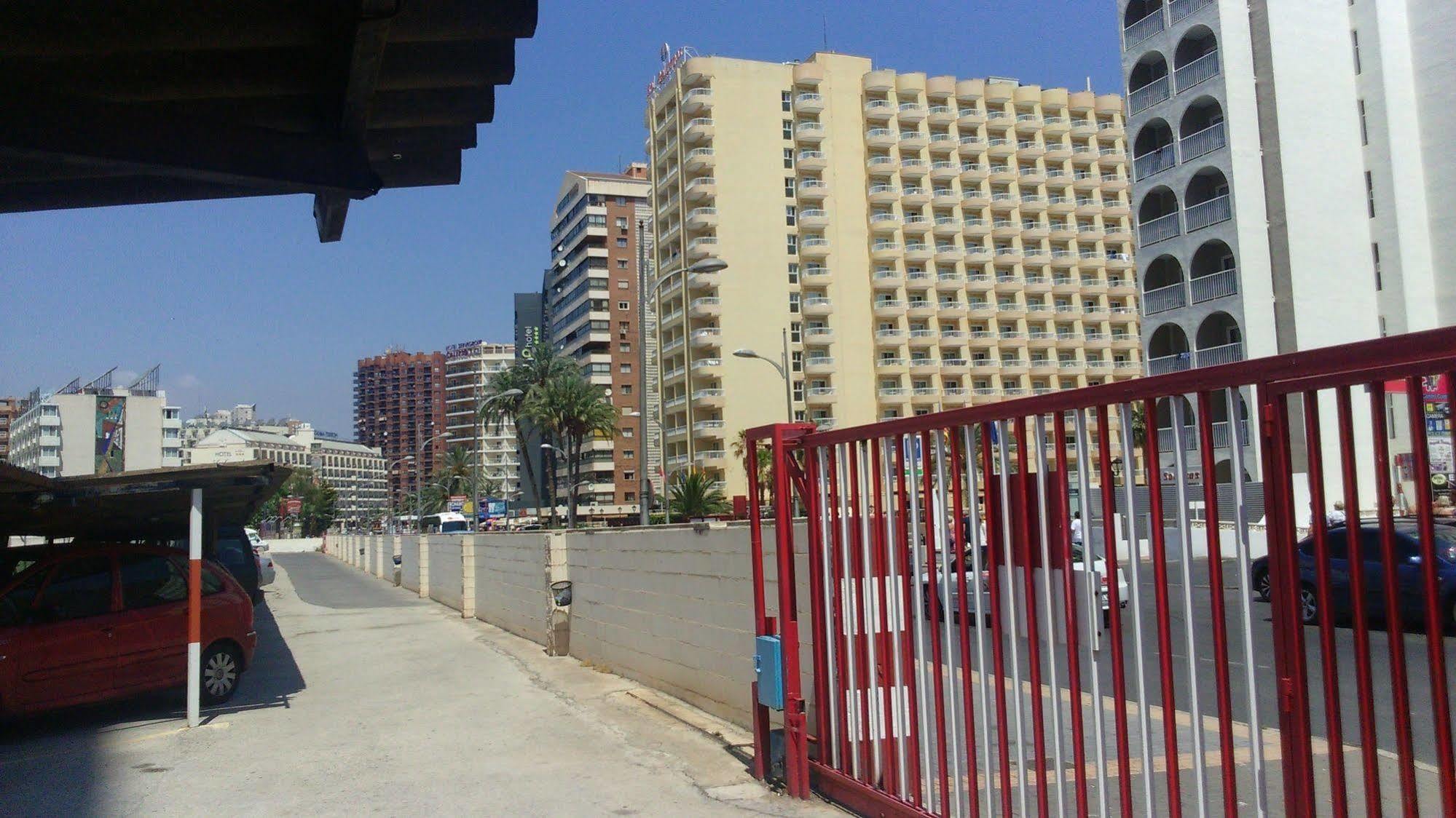 Blue Sky Apartment Benidorm Buitenkant foto